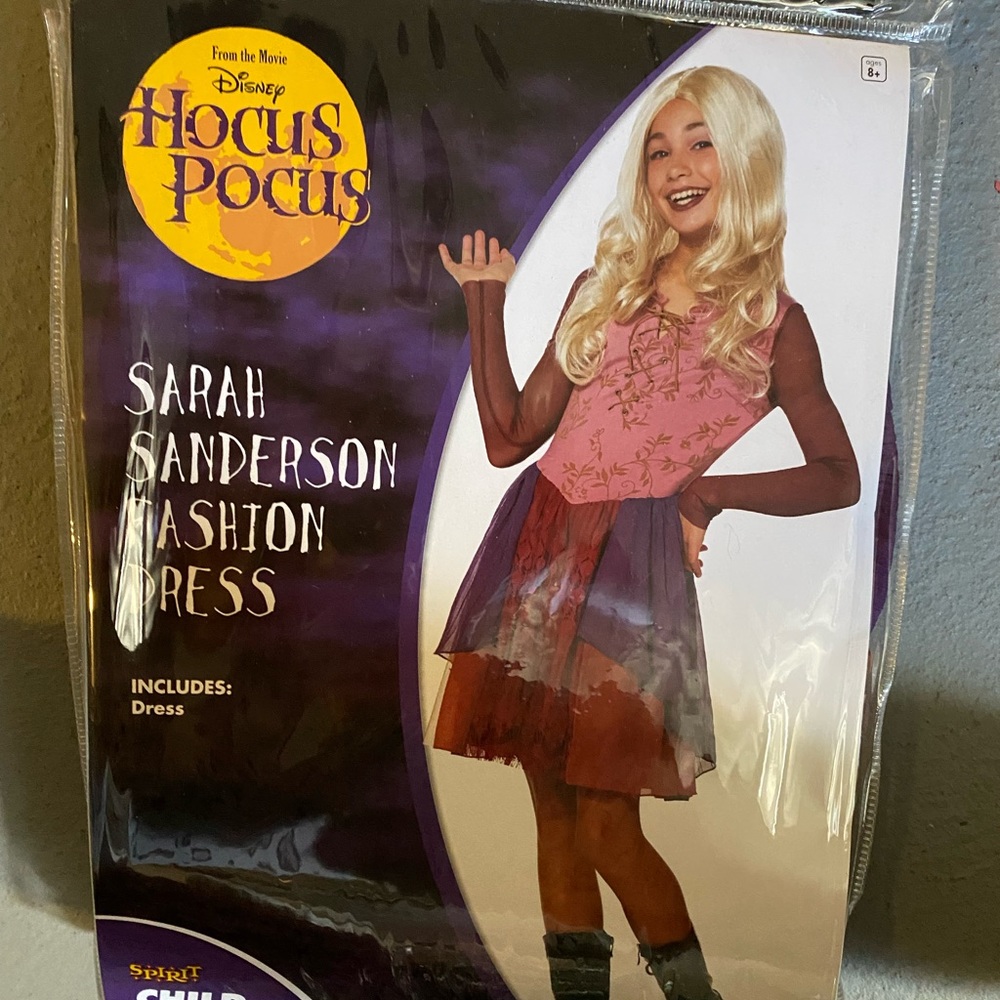 Sarah Sanderson outfit- hocus pocus